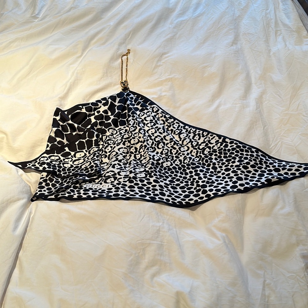Gucci wrap silk scarf halter top with gold metal necklace. Size M